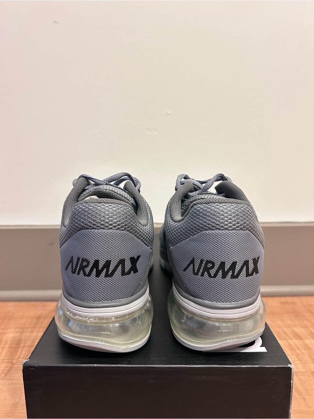 Nike Men’s Gray and Black Air-Max Sneakers - Picture 5 of 6
